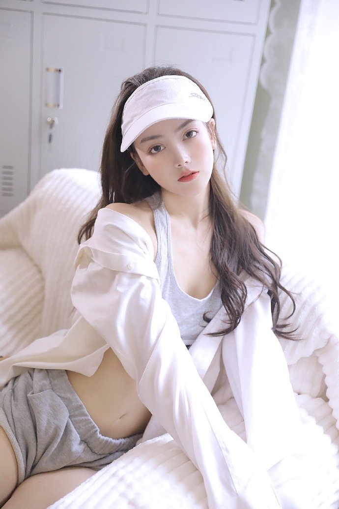 坚如磐石 封面