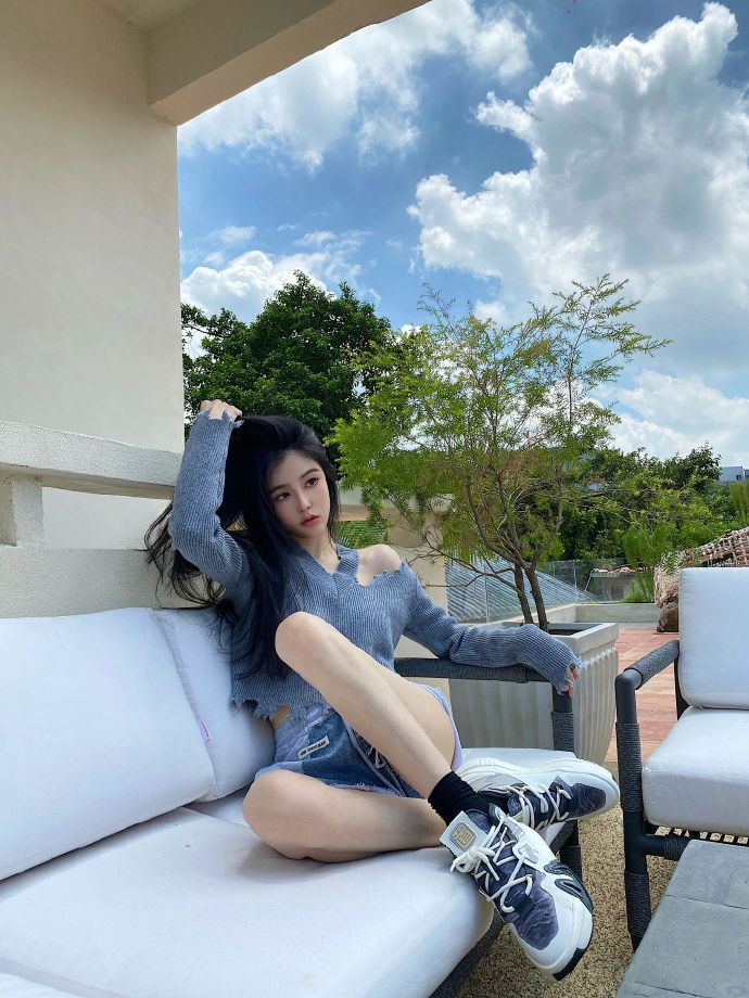 我的天才女友 封面
