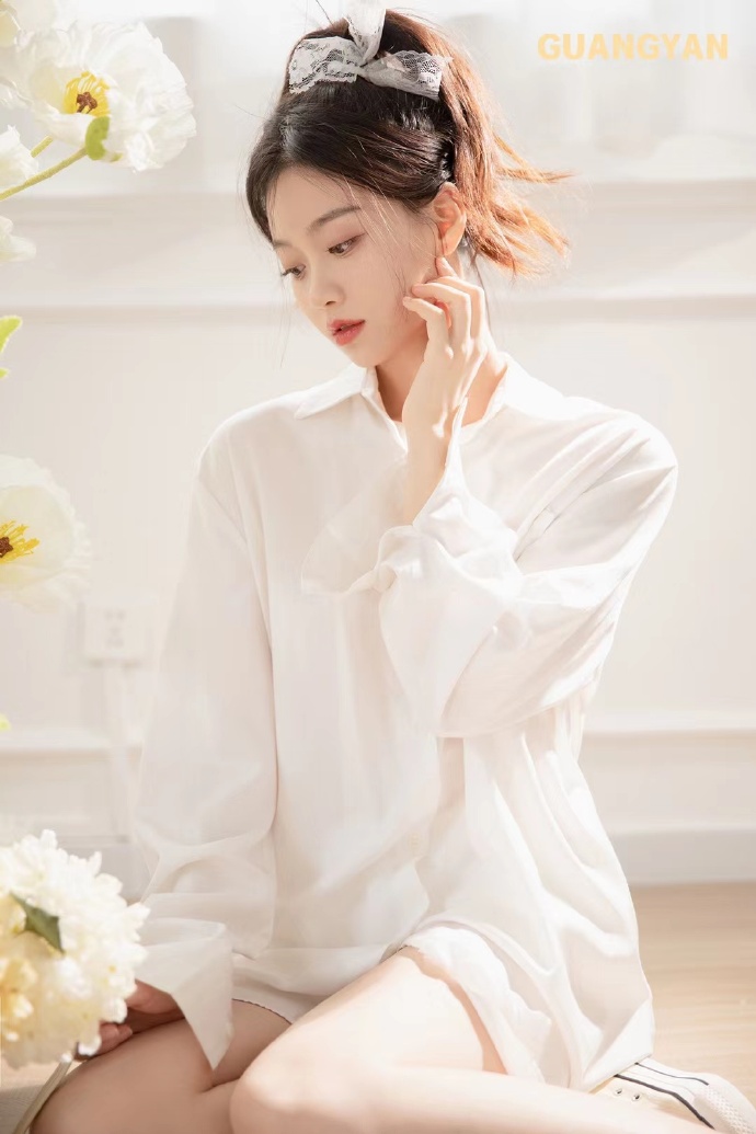 哈尔的移动城堡 封面